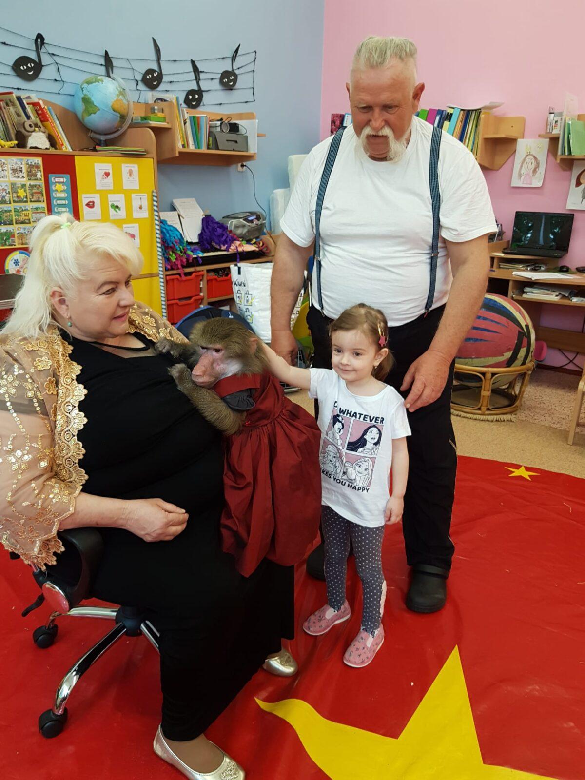 ,,PŘIJEL K NÁM CIRKUS" - 22