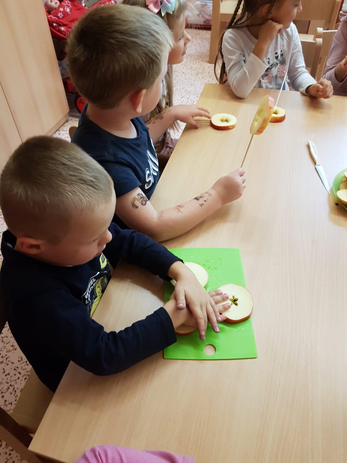 SOVIČKY: ,,ČAS JABLÍČKOVÉ VŮNĚ" - 27