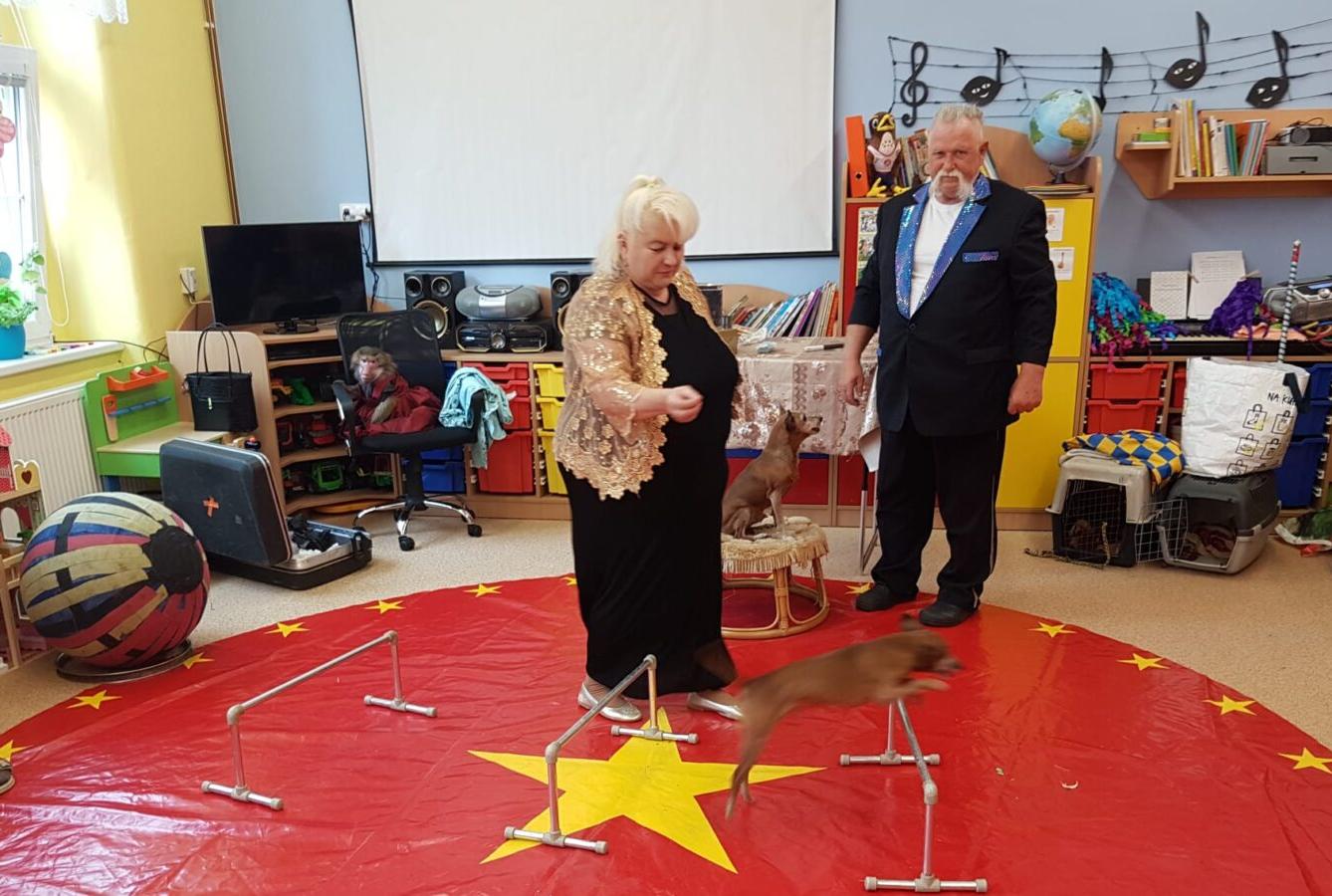 ,,PŘIJEL K NÁM CIRKUS" - 27