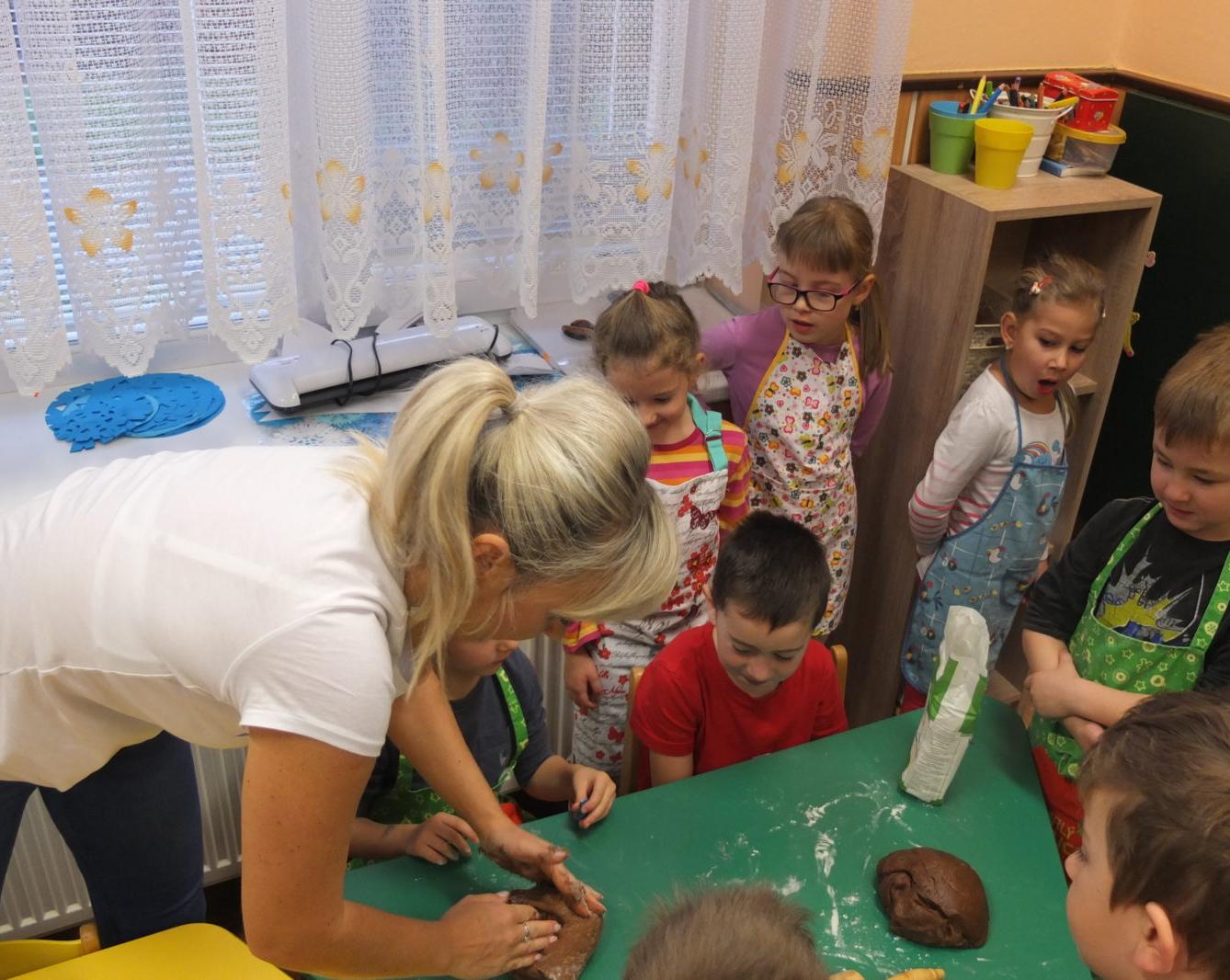 Pečení perníčků 27.11.2018 - 23