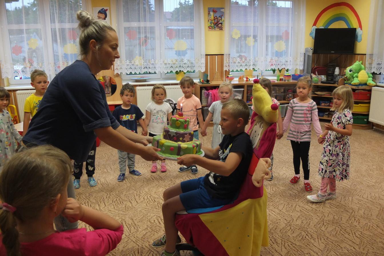 Adámek S. má narozeniny