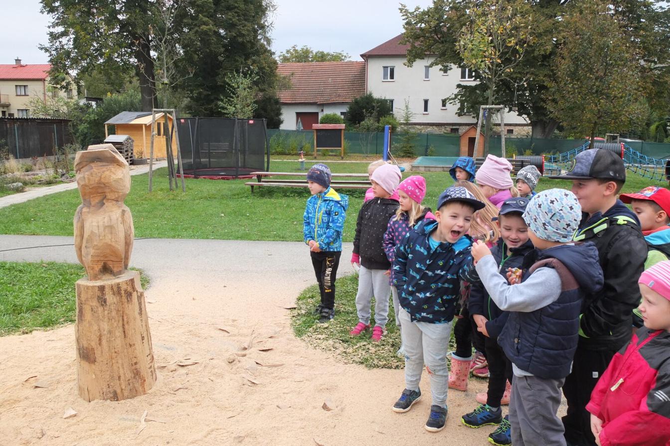 Sochy ze dřeva - p. Petrlák