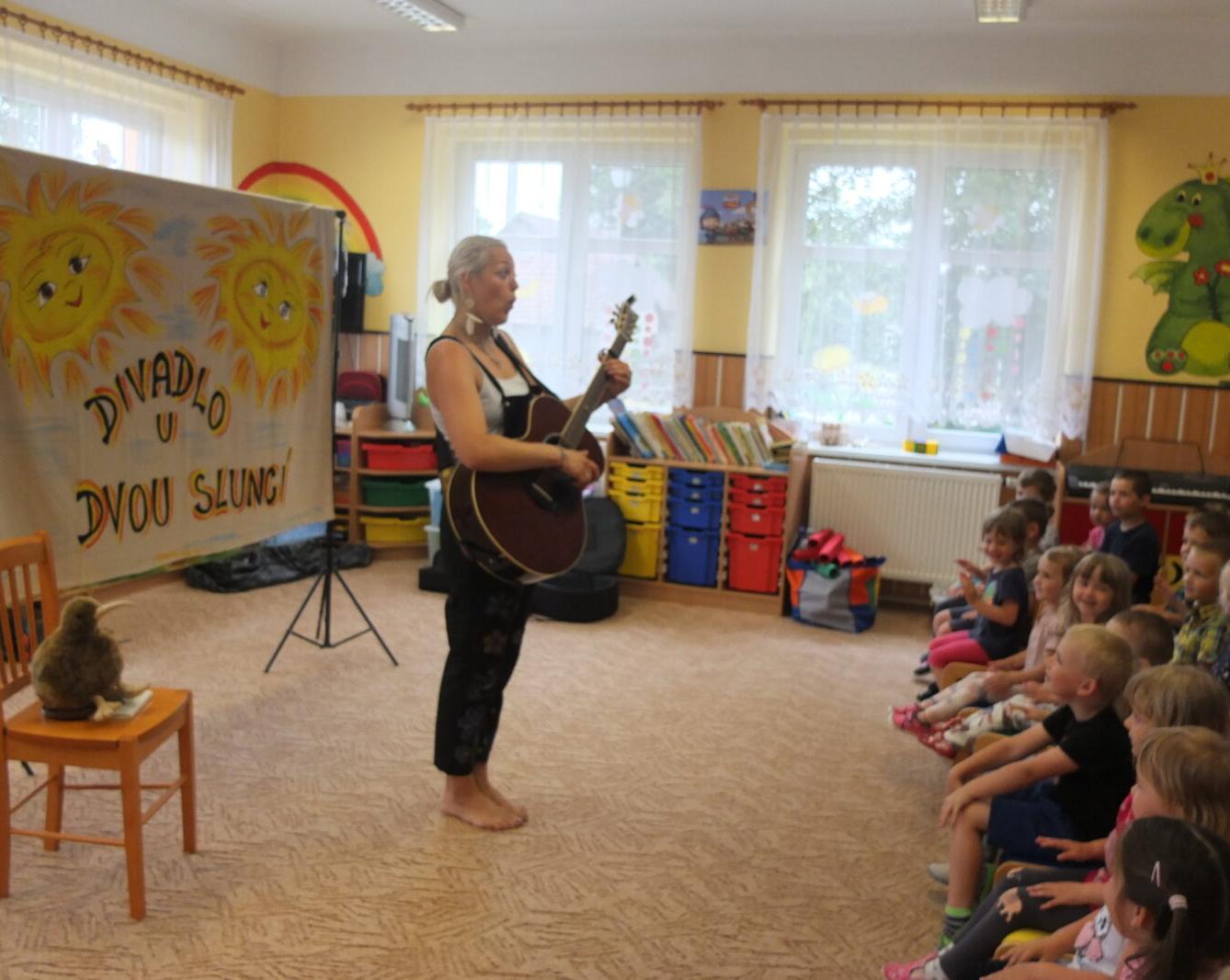 Divadlo U DVOU SLUNCÍ - 7