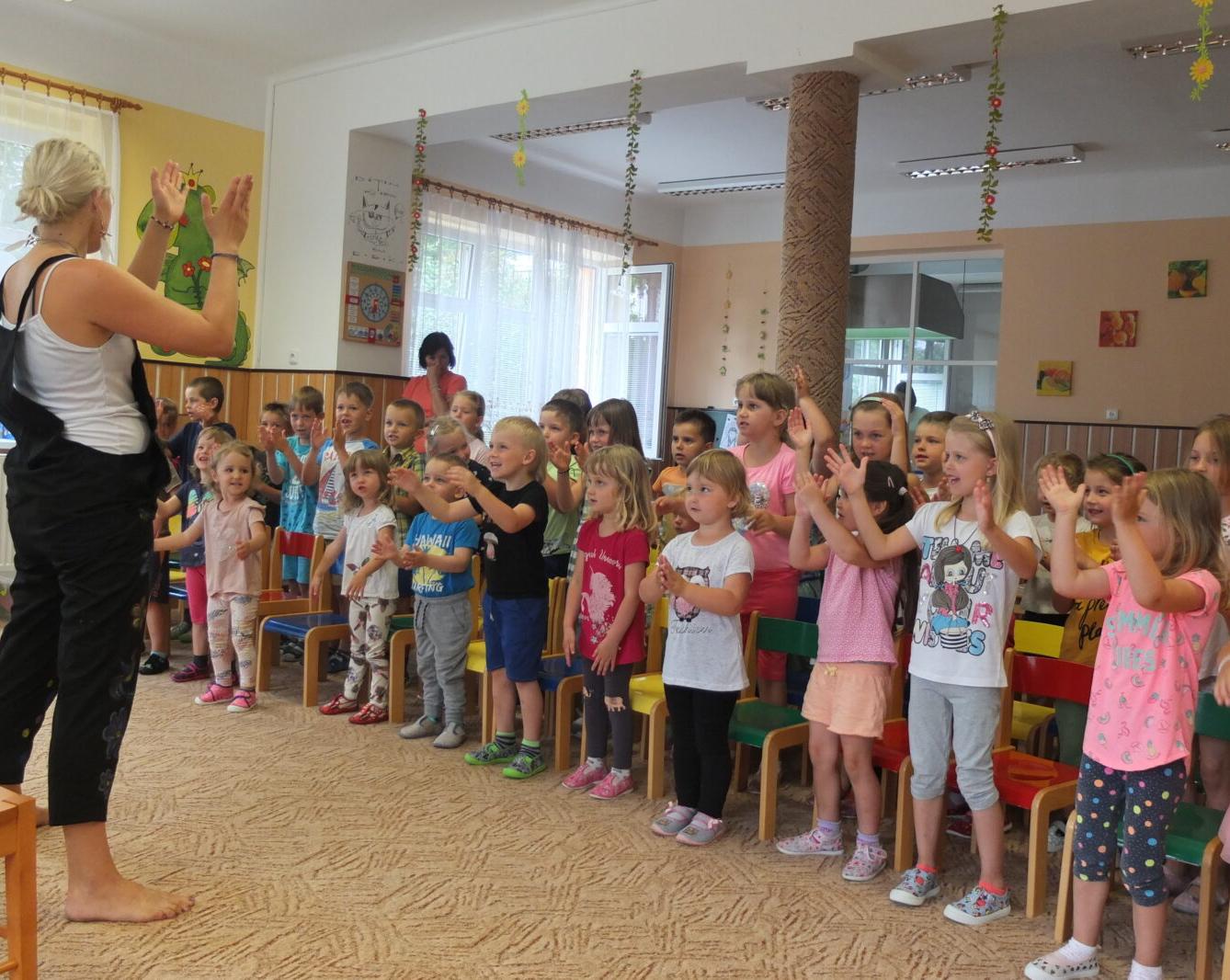 Divadlo U DVOU SLUNCÍ - 12