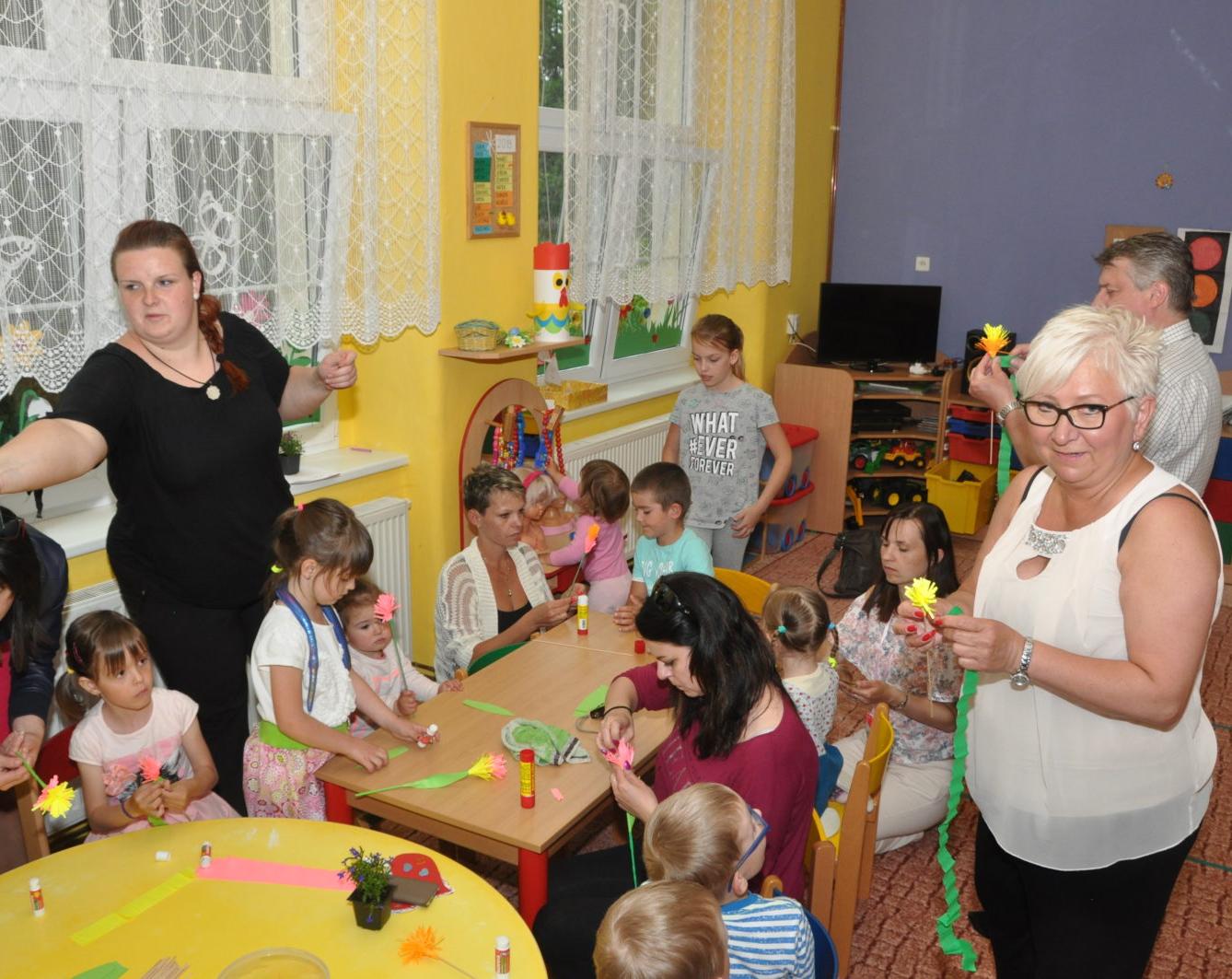 Besídka "Den maminek" - 71