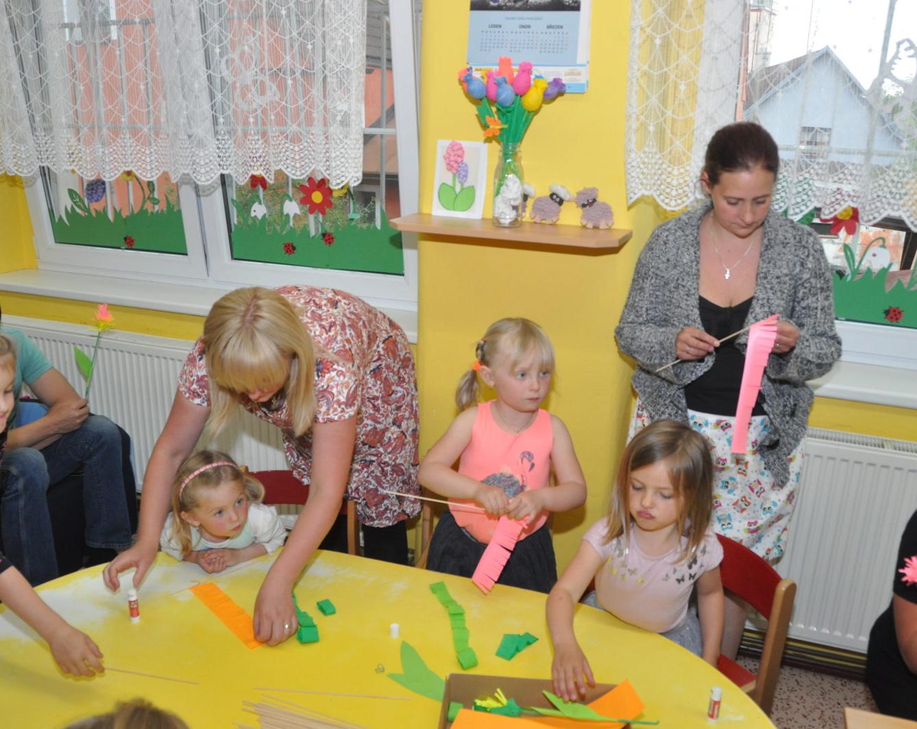 Besídka "Den maminek" - 79