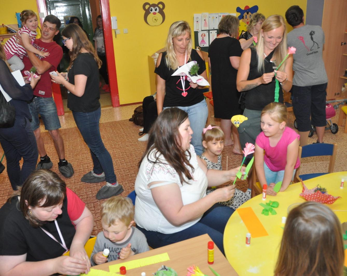 Besídka "Den maminek" - 82