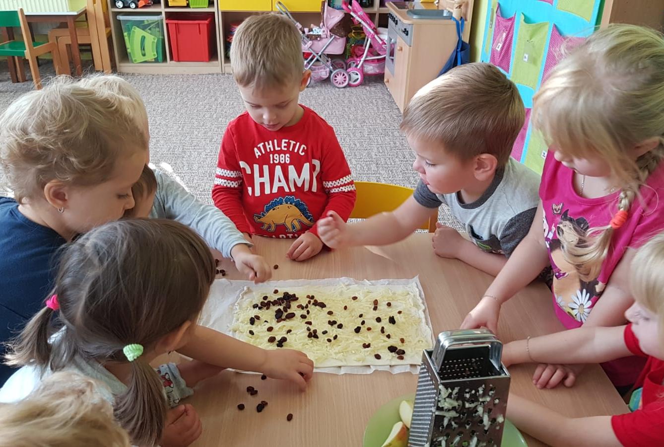 Broučci: "štrůdlíčkování" - 15