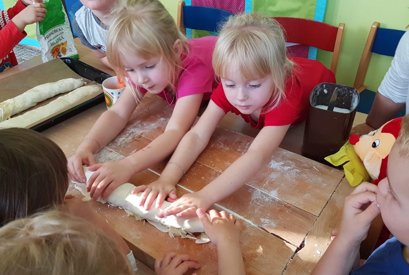 Broučci: "štrůdlíčkování" - 36