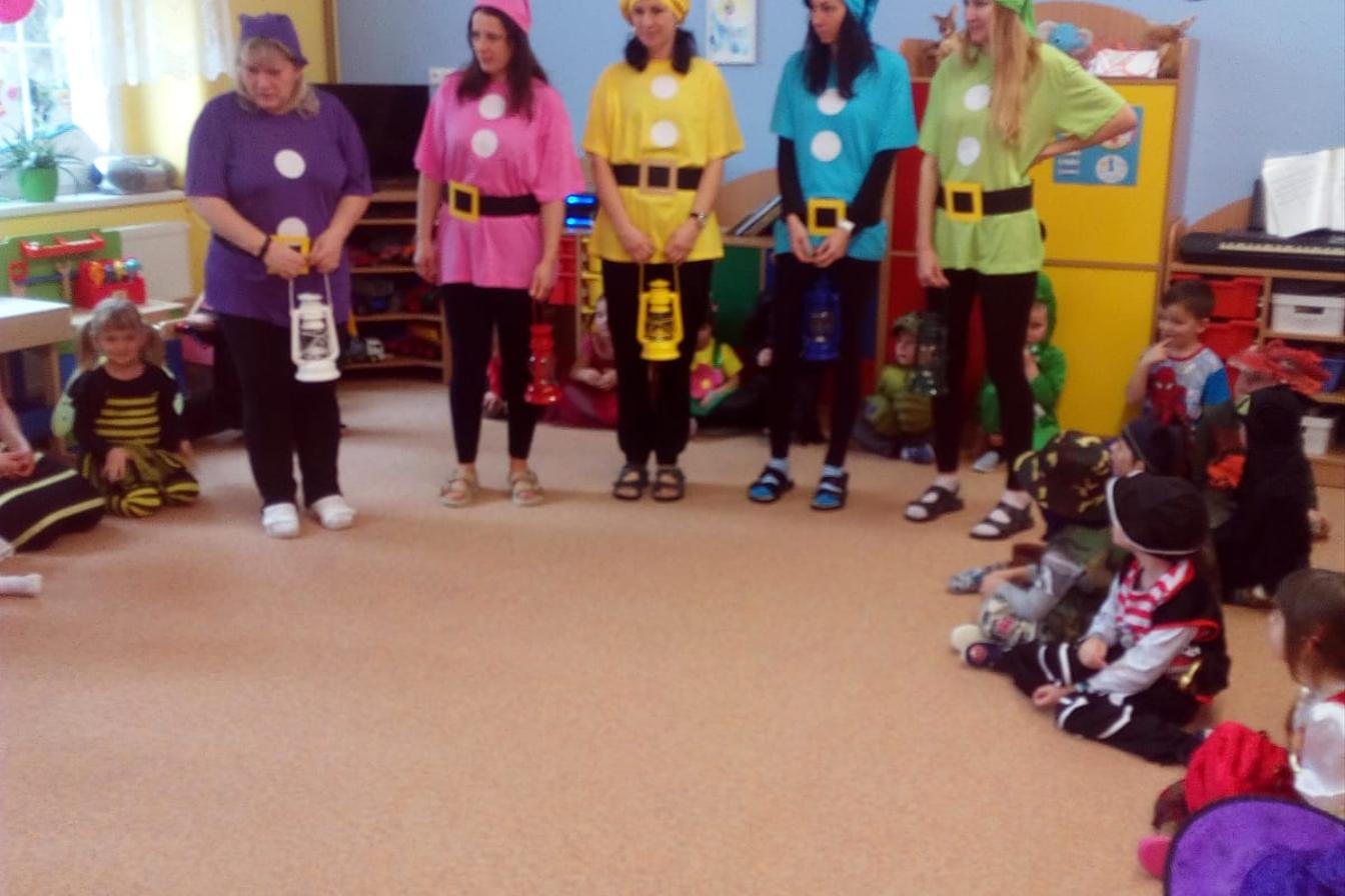 KARNEVALOVÉ DOPOLEDNE v MŠ