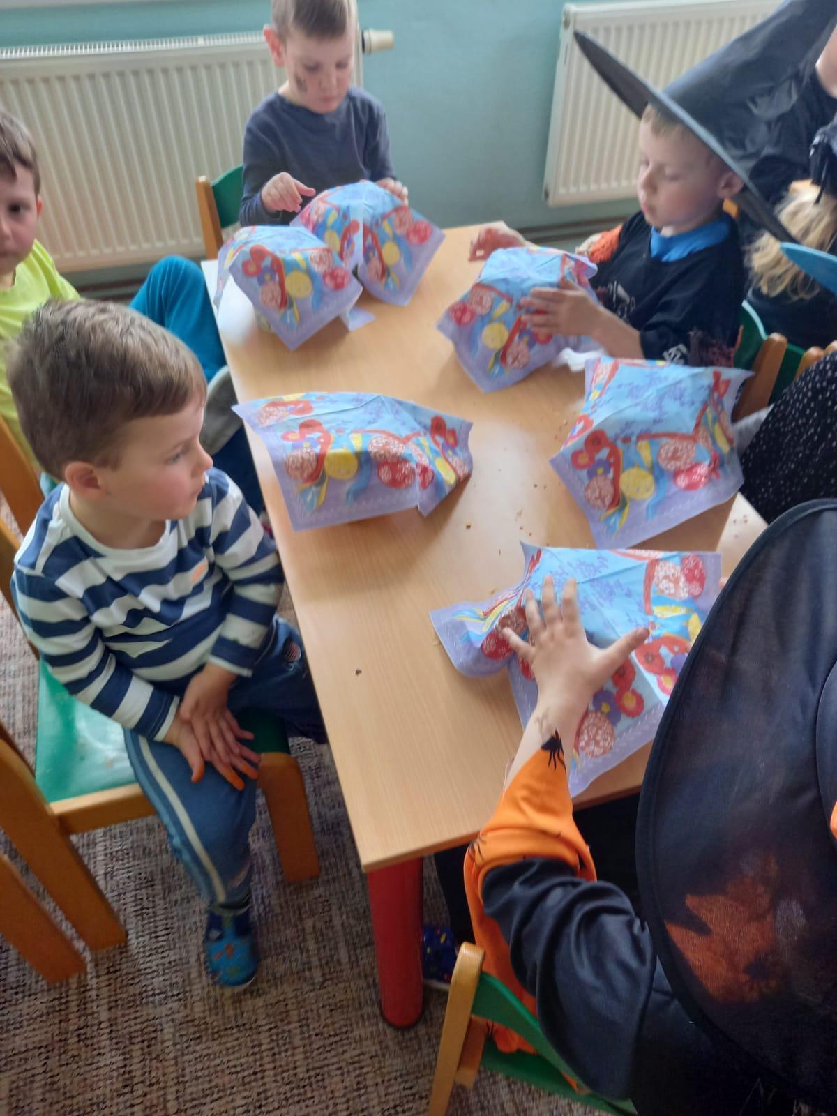 Čarodějnický rej v MŠ :-) - 14