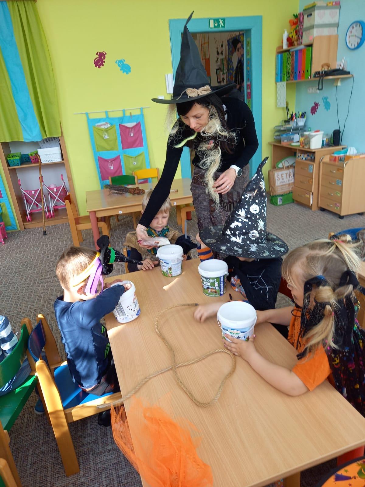 Čarodějnický rej v MŠ :-) - 20