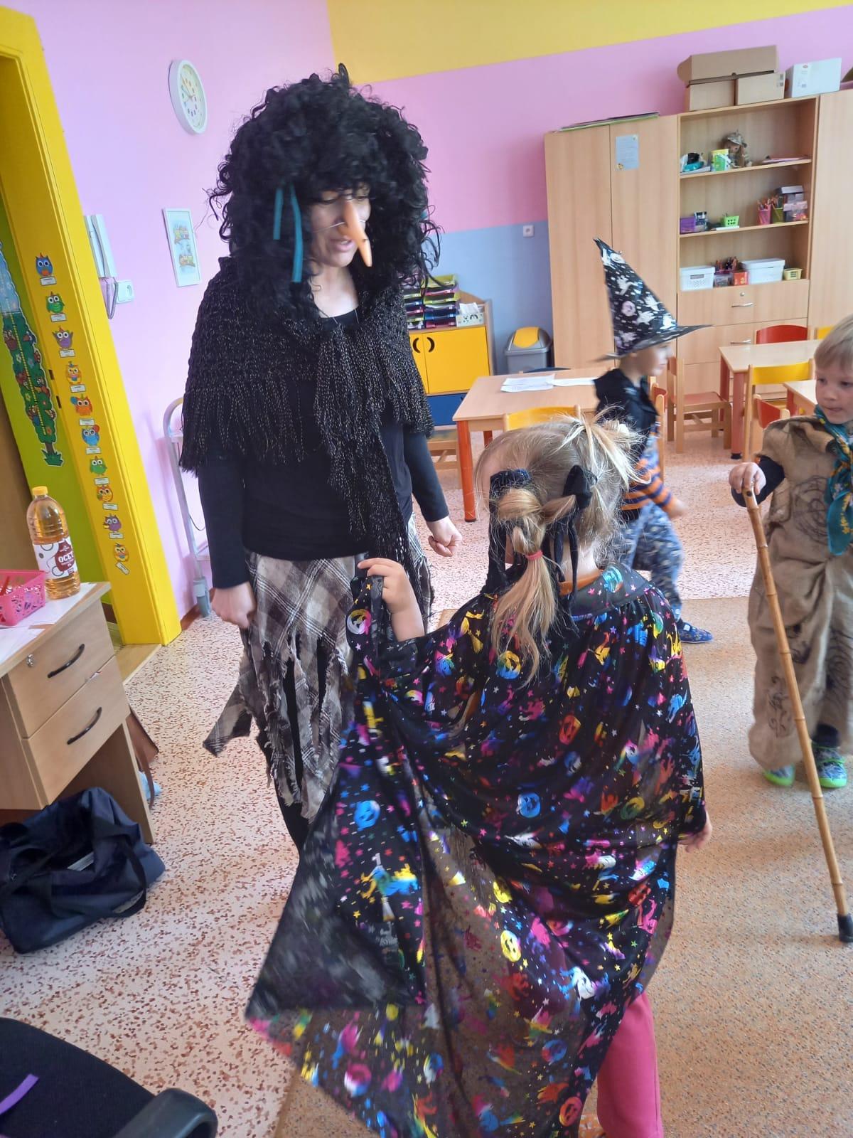 Čarodějnický rej v MŠ :-) - 46