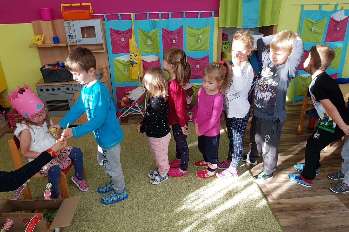 Slavíme!!! Sárinka měla narozeniny :-)