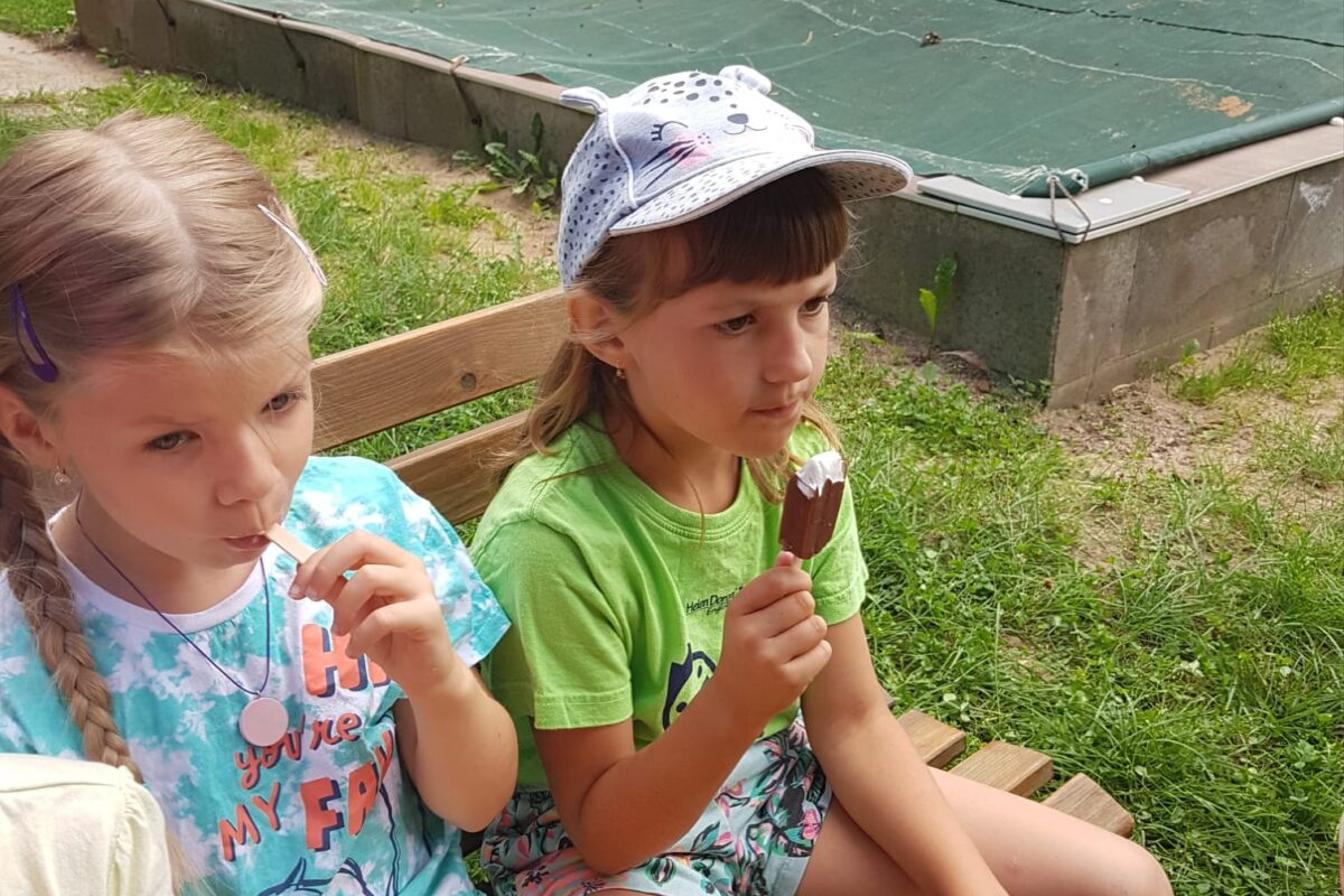 TÝDENNÍ PROJEKT 2 : ,,OD KYTIČKY K MEDU“