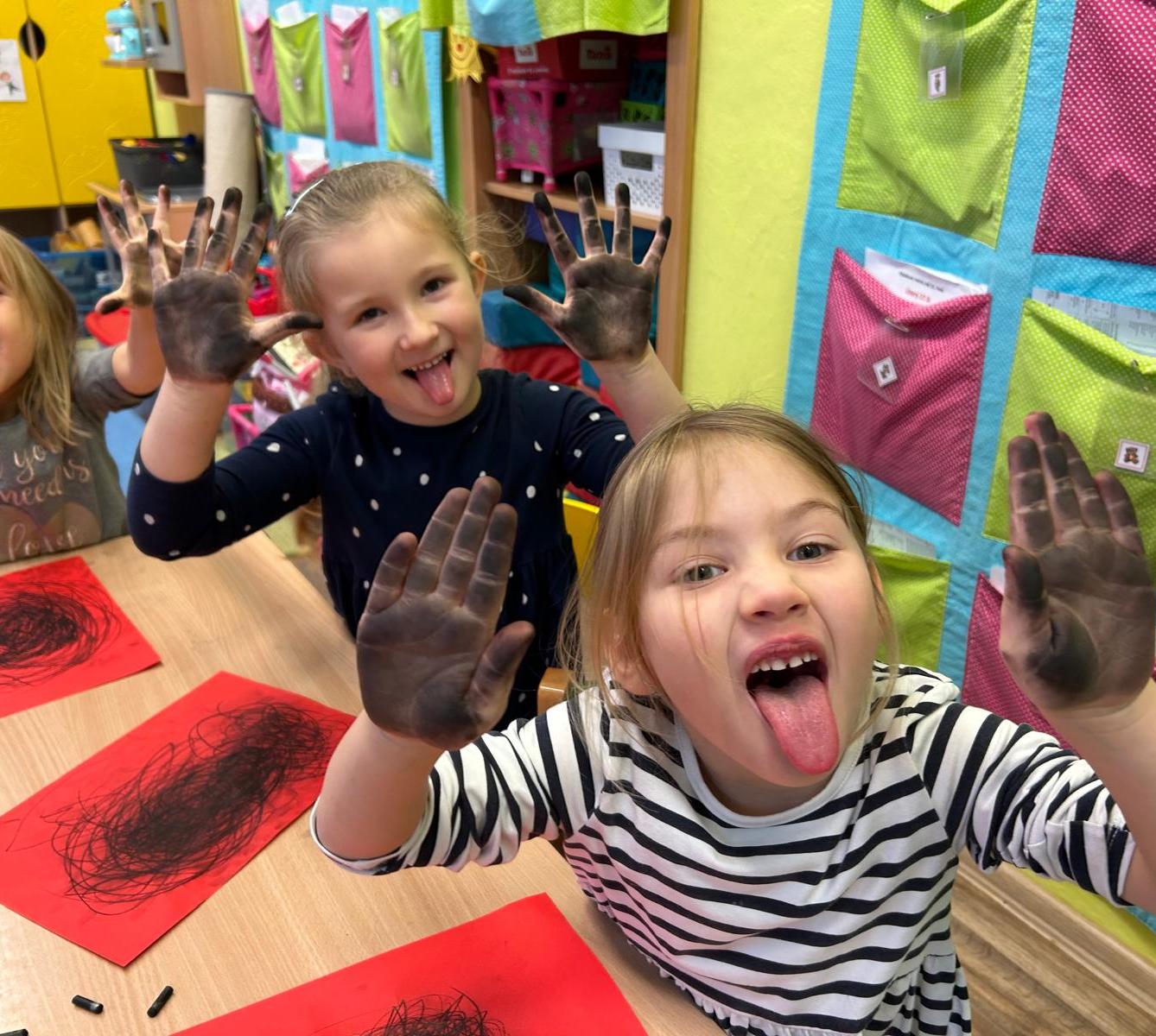 Mikuláš, anděl a čertíci ve školce - 1