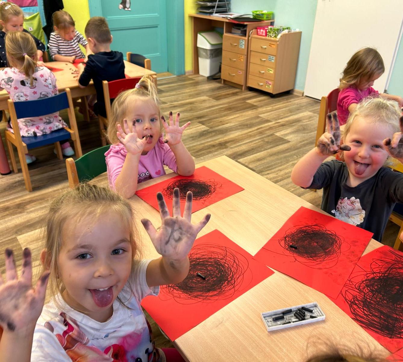 Mikuláš, anděl a čertíci ve školce - 5