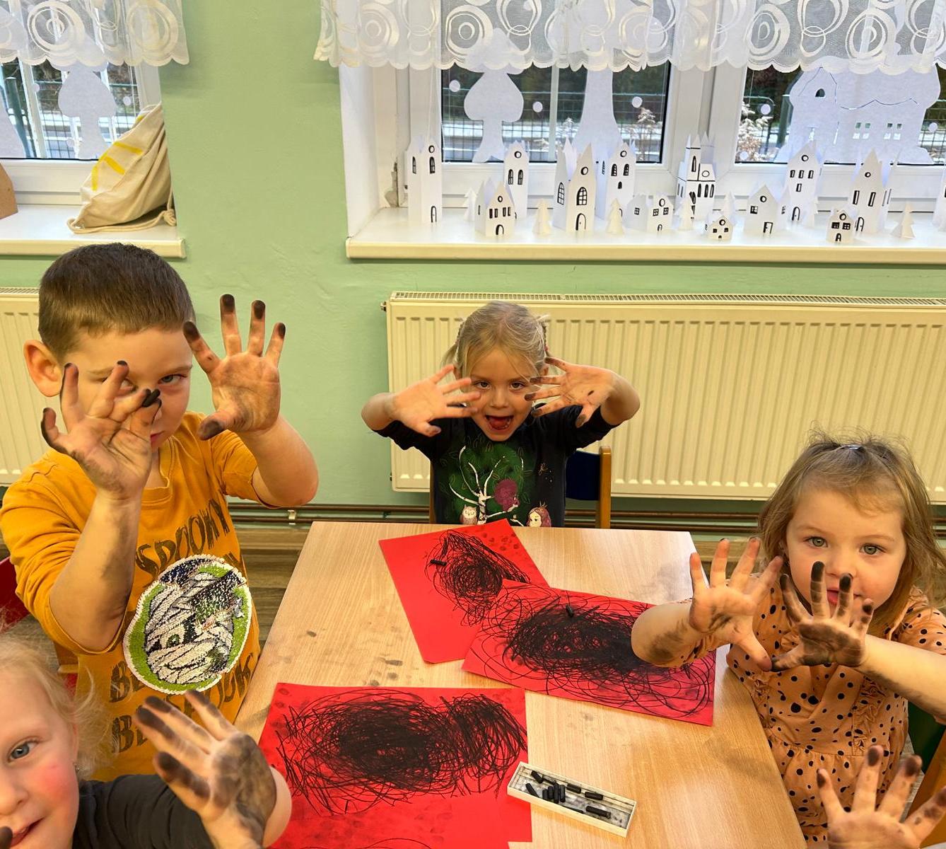 Mikuláš, anděl a čertíci ve školce - 6