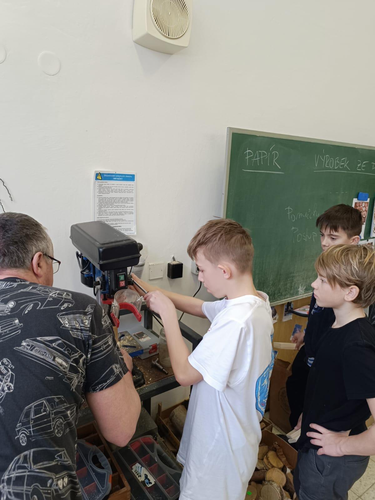 Tematická dílna Práce se dřevem - 8