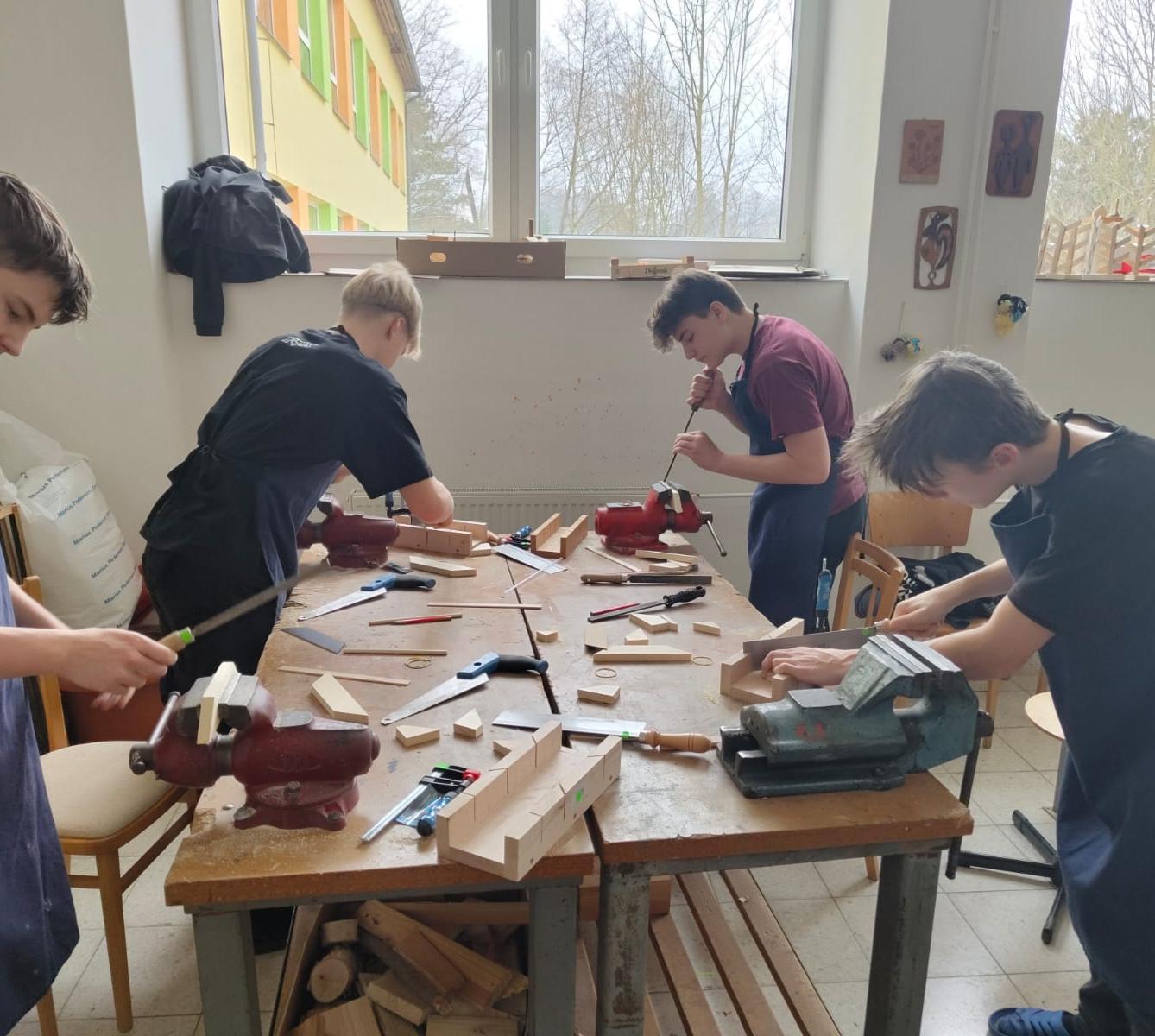 Tematická dílna Práce se dřevem - 16