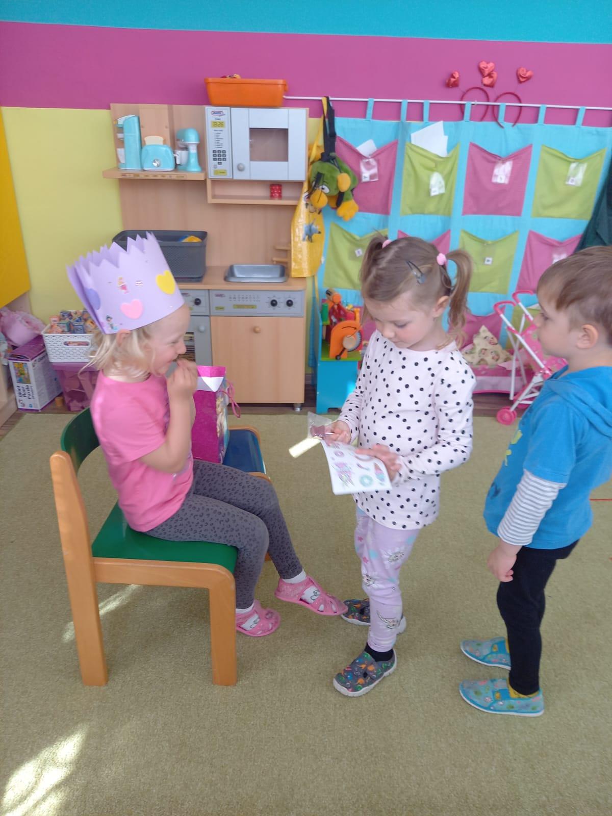 Slavíme: Esterka měla narozeniny - 13