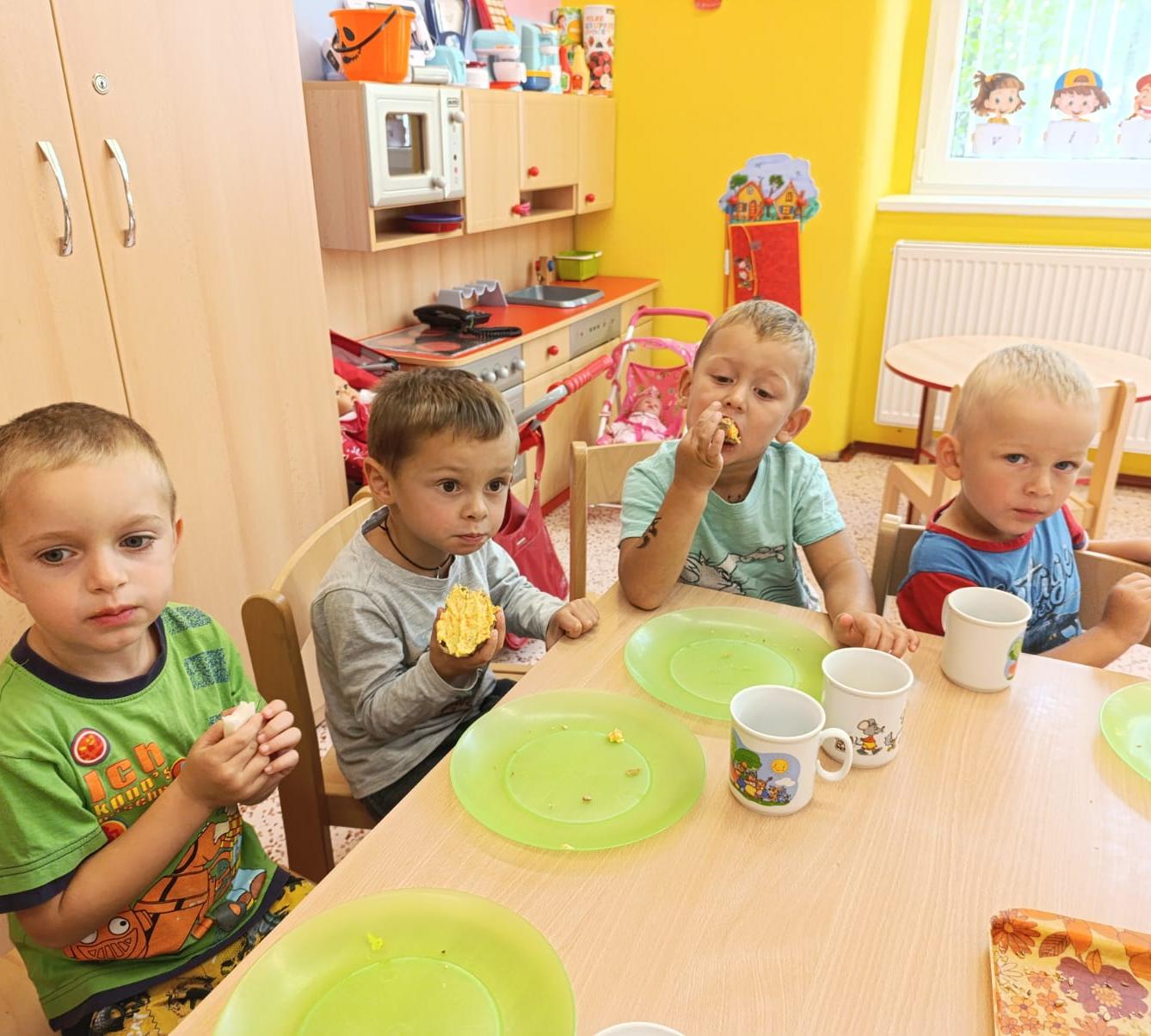 BROUČCI - HURÁ DO ŠKOLKY - 7