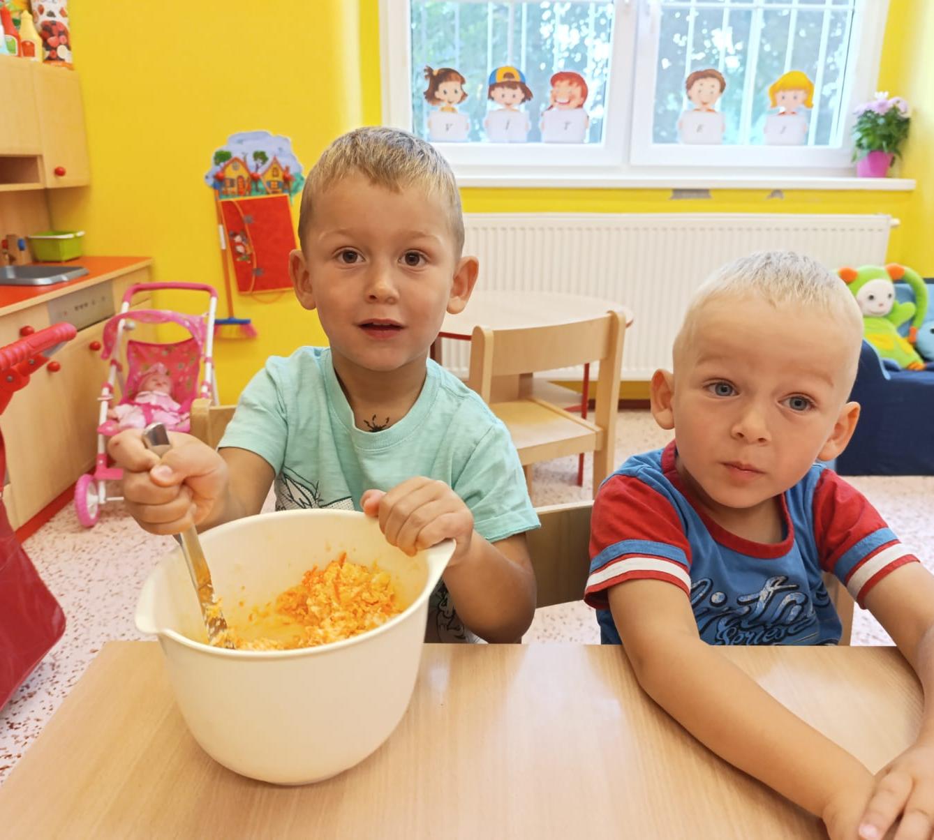 BROUČCI - HURÁ DO ŠKOLKY - 16