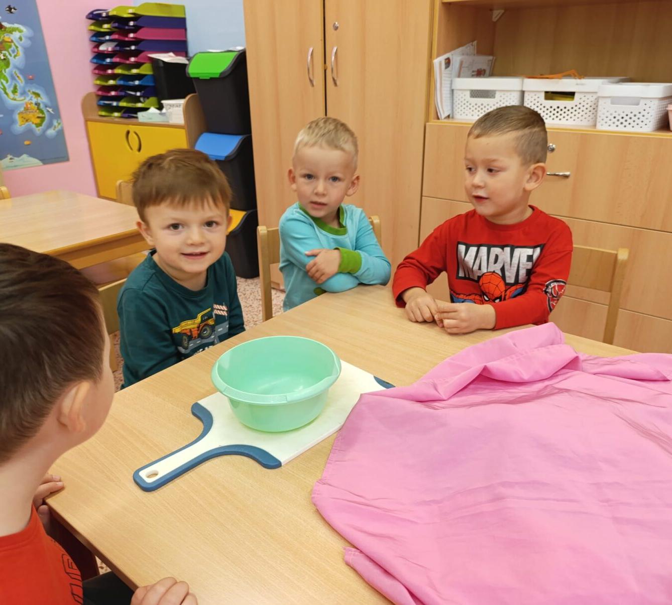 BROUČCI - VŮNĚ JABLÍČKA - 3