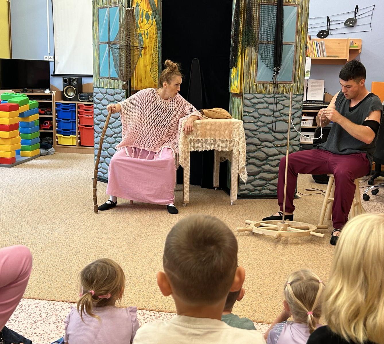 DIVADLO: ,,O ZLATÉ RYBCE" - 12