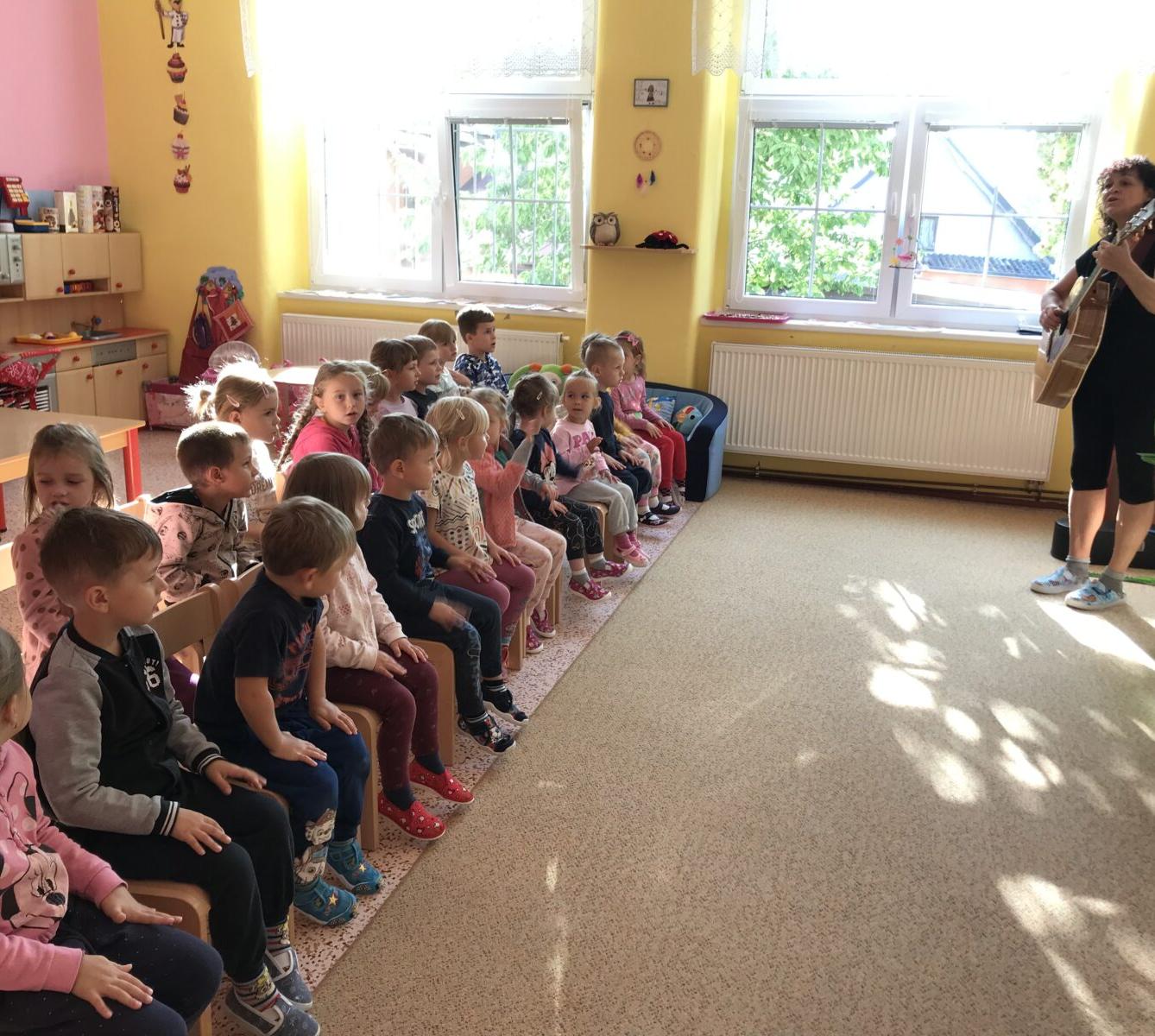 DIVADÉLKO U DVOU SLUNCÍ: ,,O NANYNCE" - 8