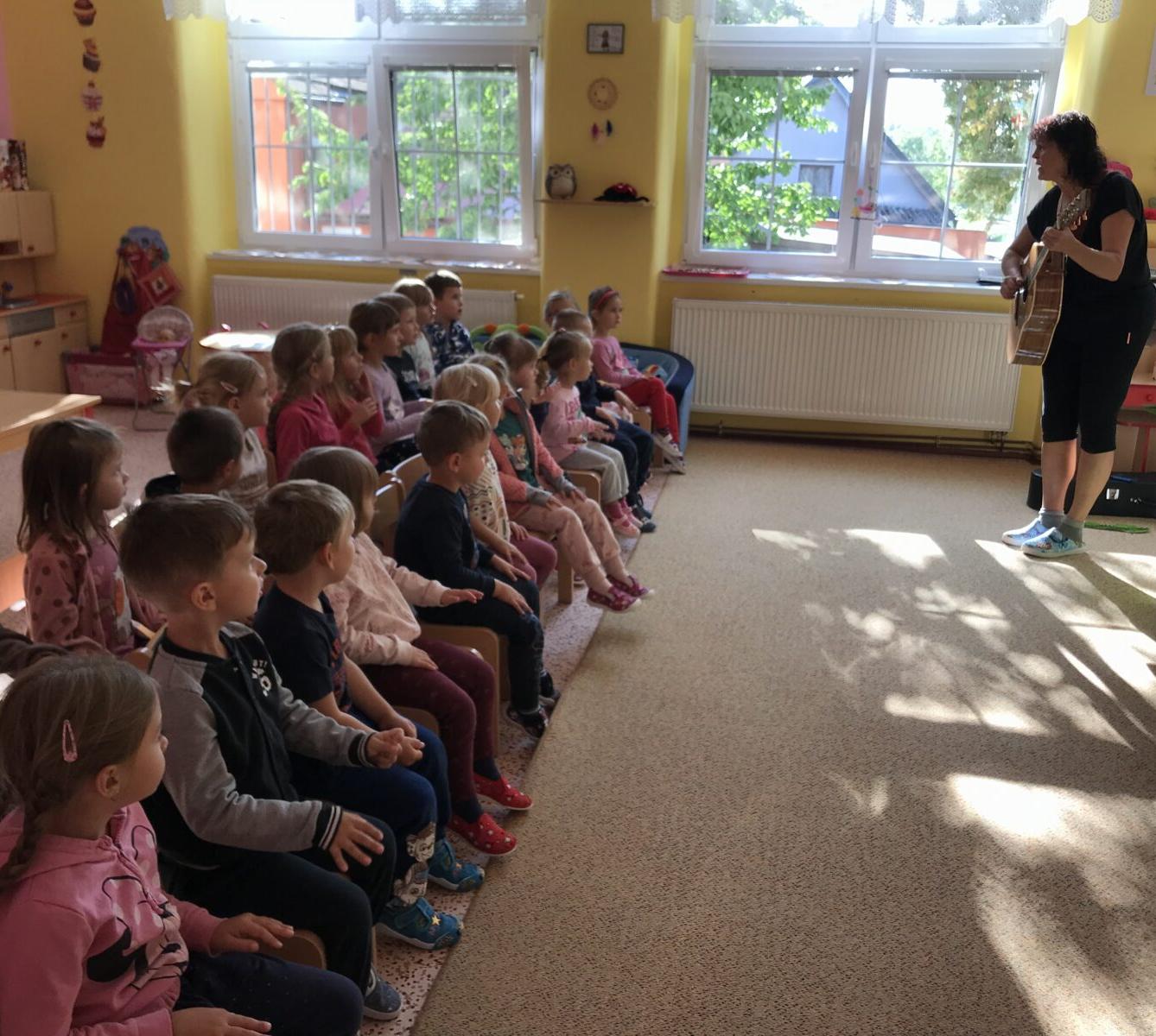 DIVADÉLKO U DVOU SLUNCÍ: ,,O NANYNCE" - 19