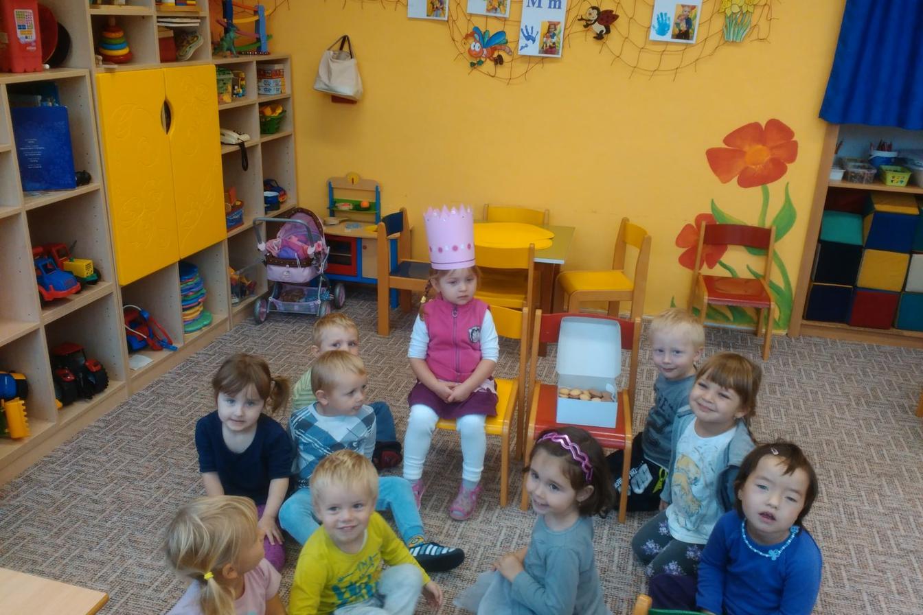 Broučci slaví: Anička měla narozeniny