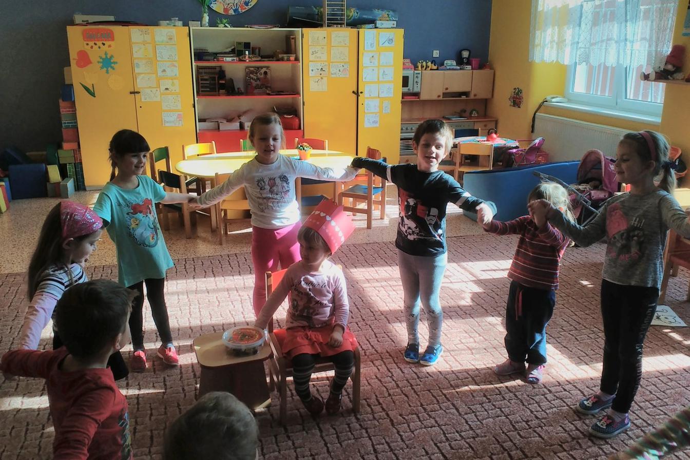 Broučci slaví: Lucinka měla narozeniny