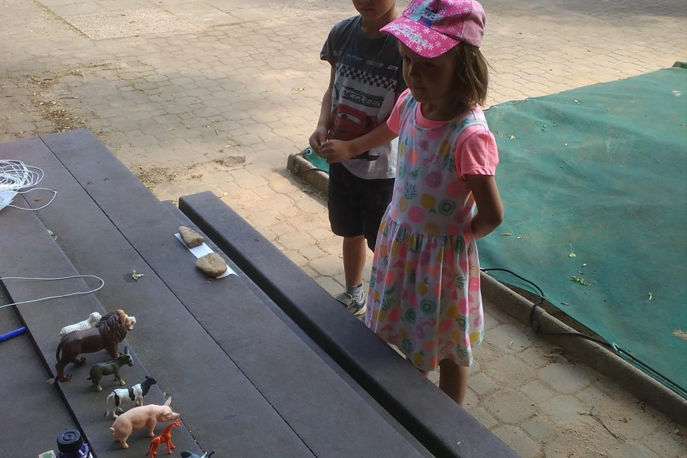 Návštěva předškoláků u deváťáků ve škole