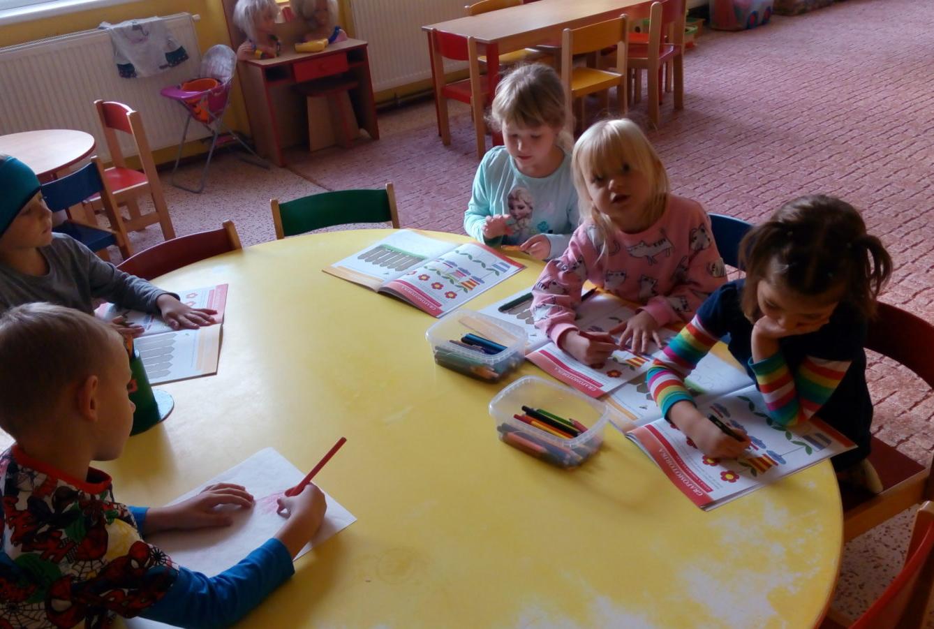 podzim u Klokánků I.- malujeme, tvoříme, hrajeme si - 58