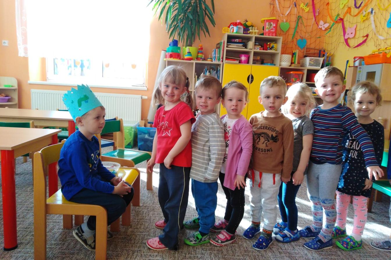 Broučci slaví: Toník měl narozeniny