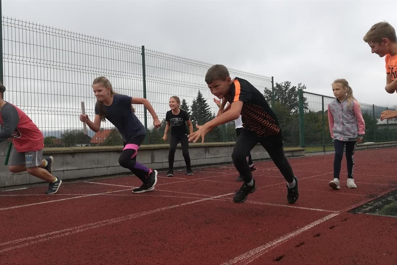 Štafetové běhy E. Zátopka na I. stupni