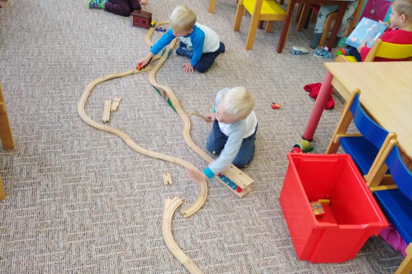 Broučci: "Hrajeme si, hrajeme"