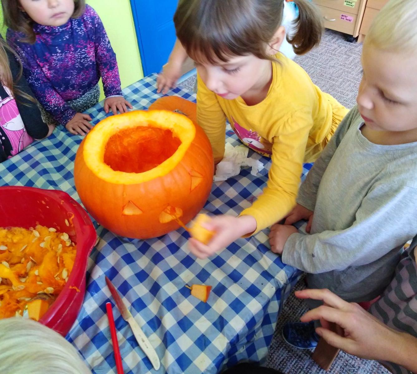 Broučci: "Dýňohrátky" - 16