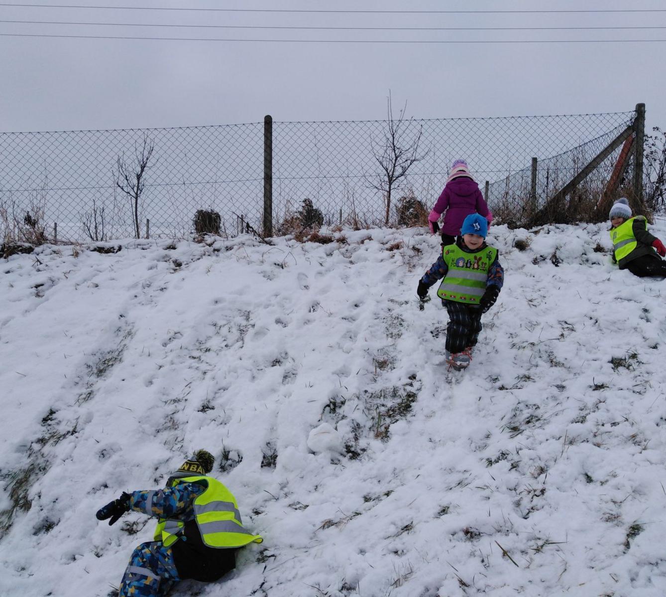 Broučci: konečně sníh!!!:-) - 1