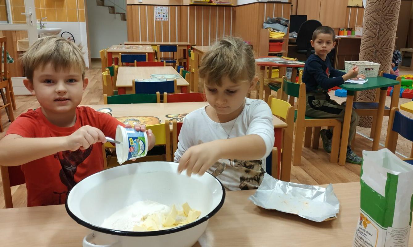 Pečení svatomartinských rohlíčků - 2