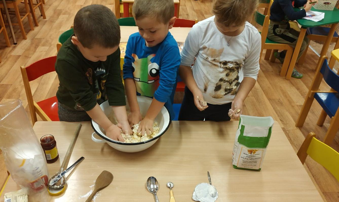 Pečení svatomartinských rohlíčků - 4