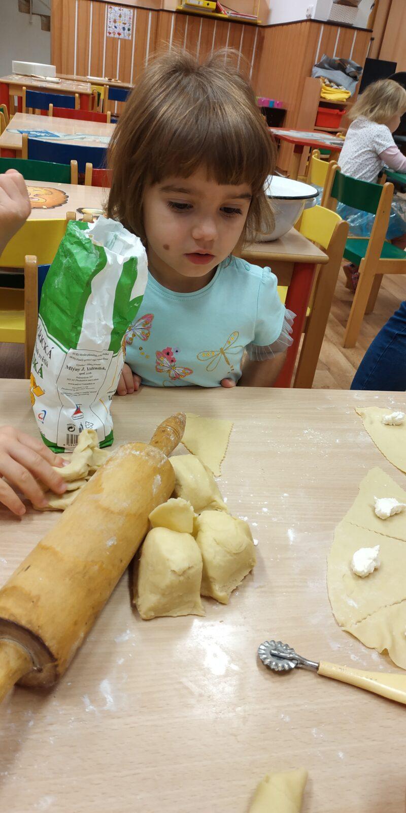 Pečení svatomartinských rohlíčků - 17