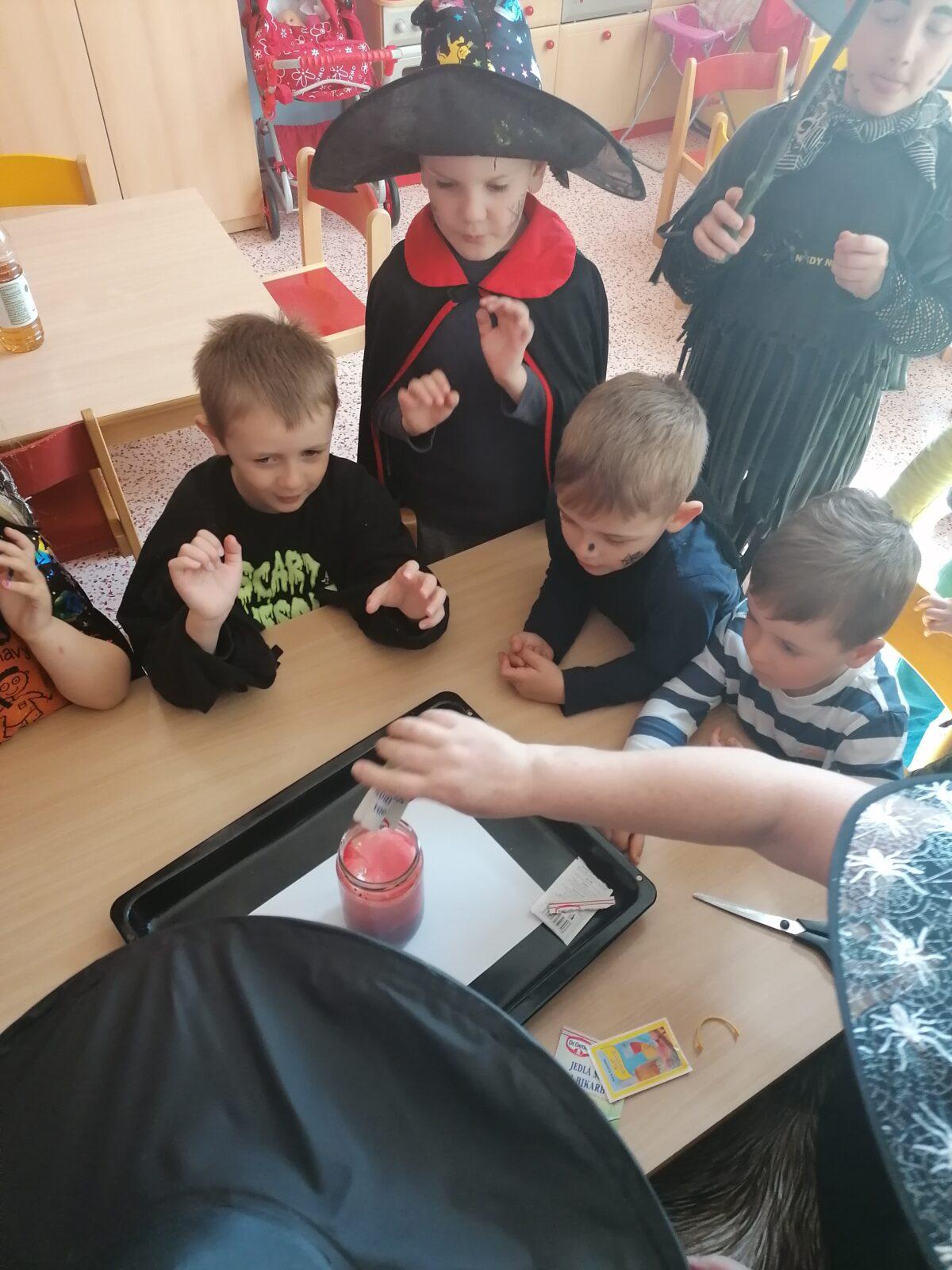 Čarodějnický rej v MŠ :-) - 67