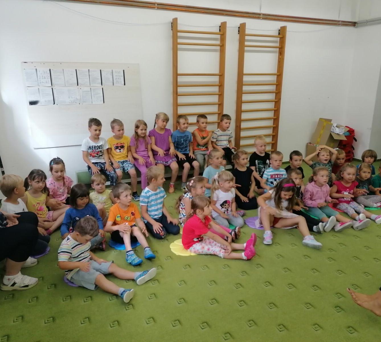 Divadélko "U DVOU SLUNCÍ" - 11