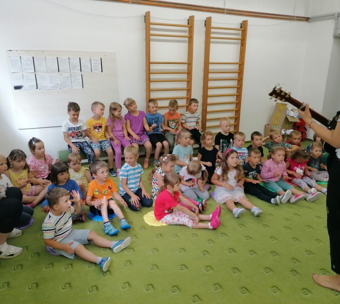 Divadélko "U DVOU SLUNCÍ" - 13