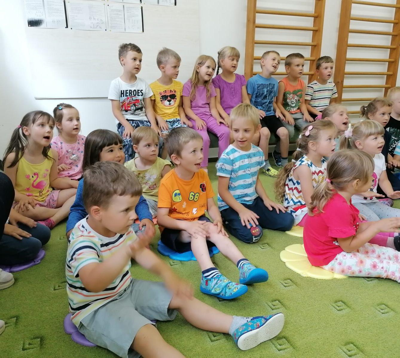 Divadélko "U DVOU SLUNCÍ" - 14