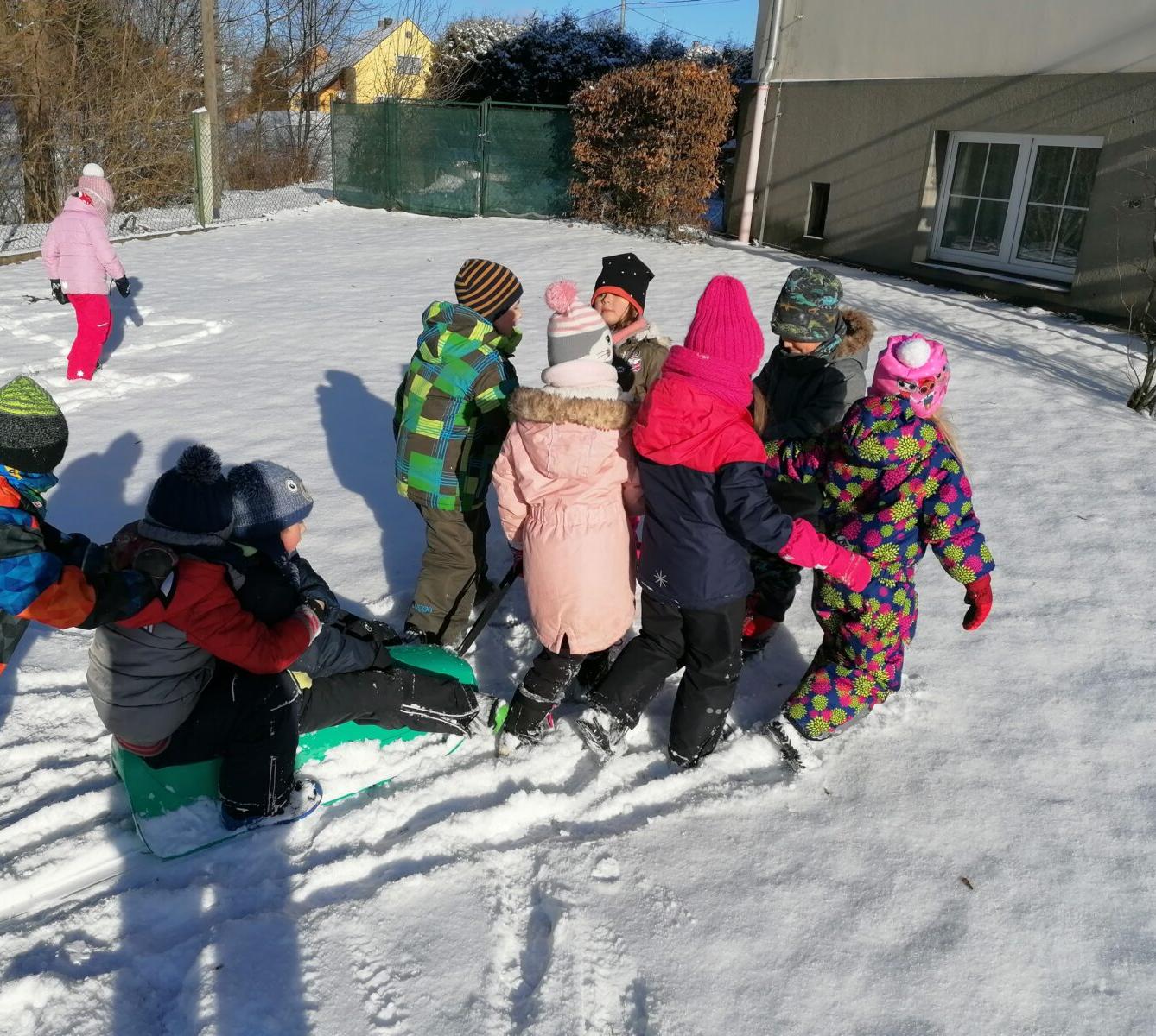 Dovádíme ve sněhu!!!!! :-) - 4