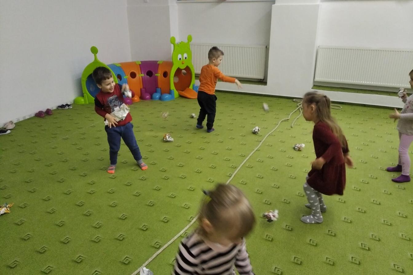 broučci a sovičky: zimní radovánky-olympiáda (1)