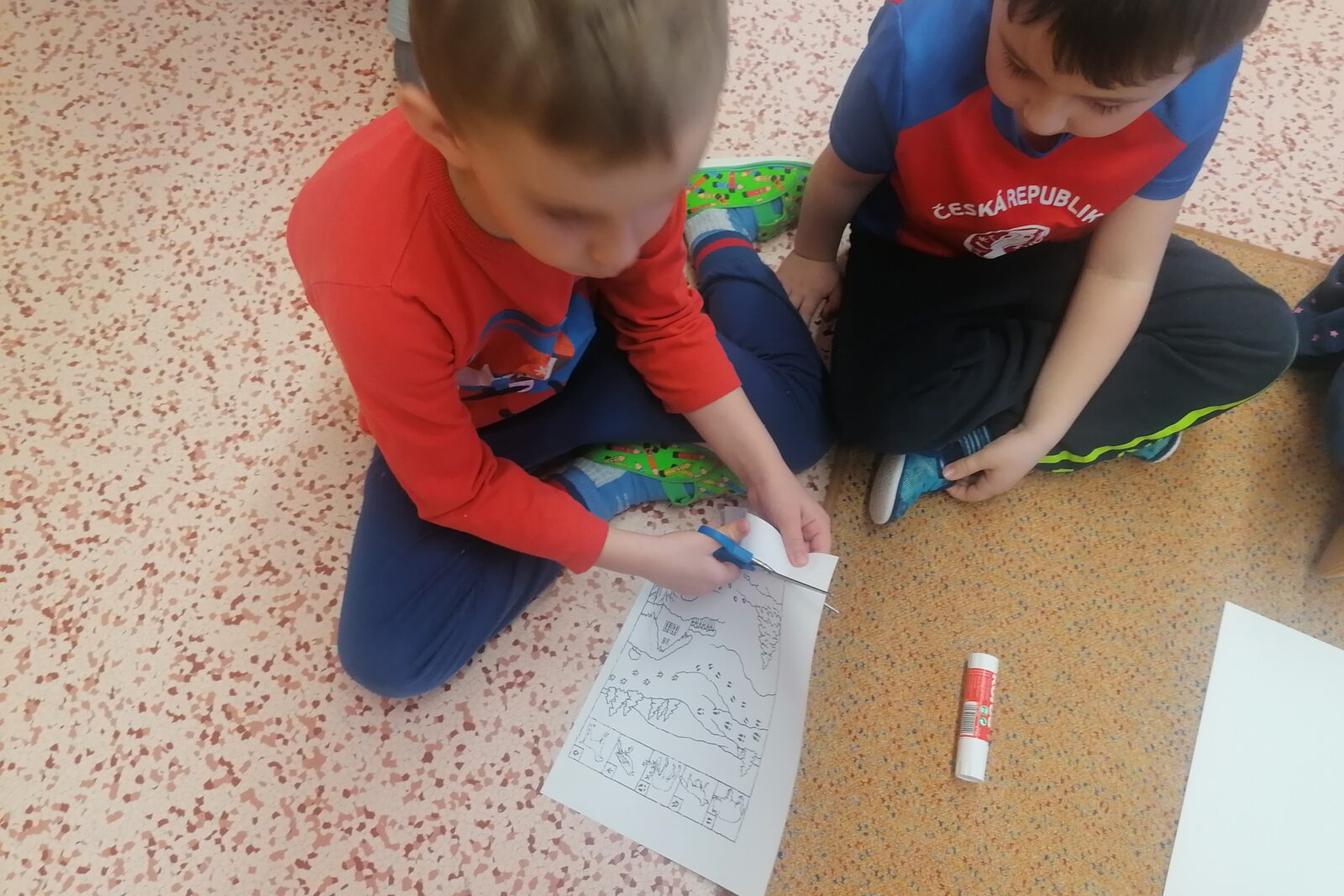 "Zvířátka a ptáčci v zimě" - skupinové práce :-)
